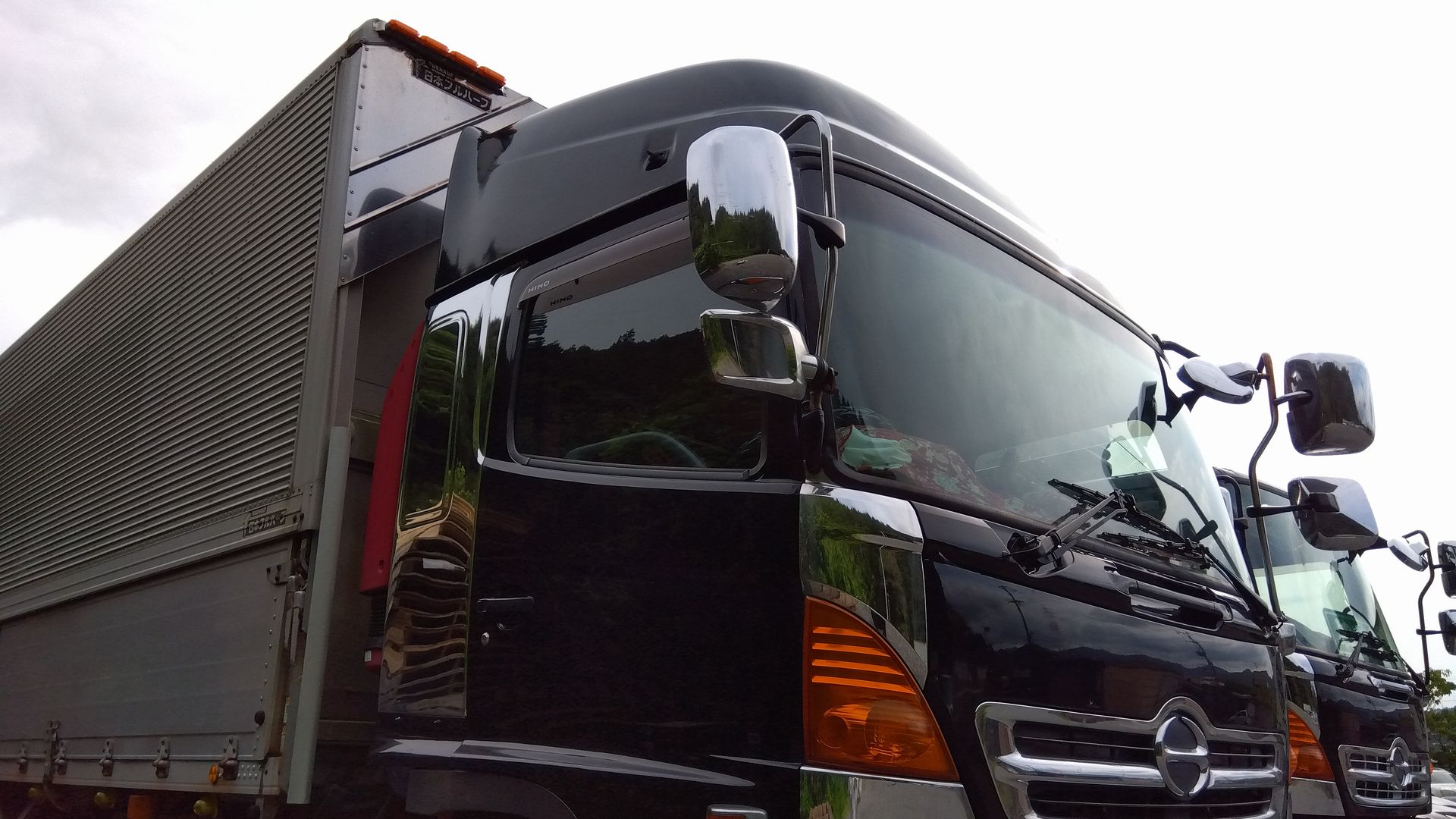 有限会社神山物流